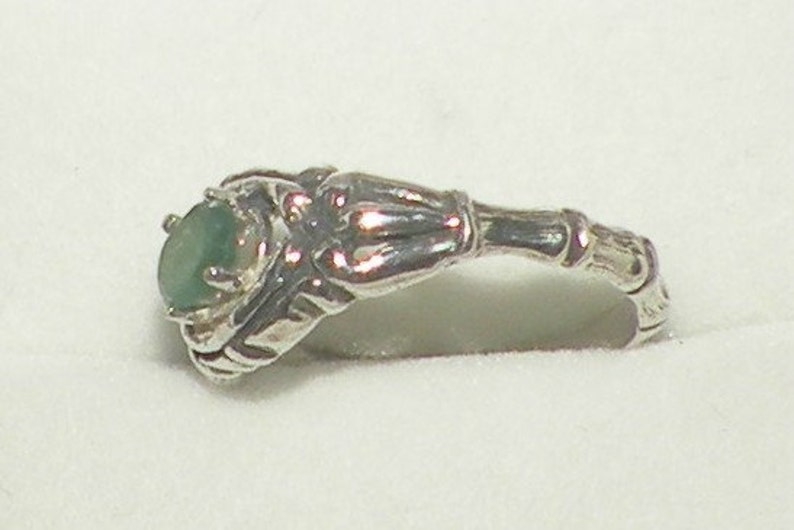 Unique Emerald Ring image 3