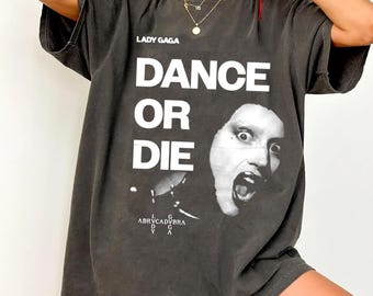 ダンス・オア・ダイ・メイヘム・ボールTシャツ：ユニセックス・ベラ