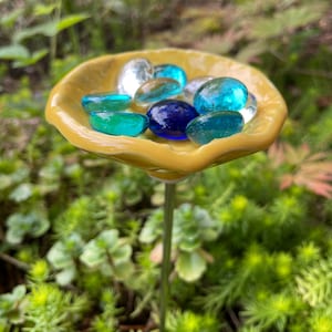 Bee Watering Station: Garden Hydration Cup with Glass Beads