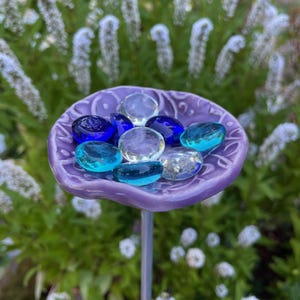 Bee Watering Station: Garden Hydration Cup with Glass Beads