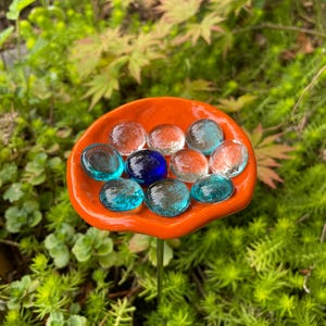 Bee Watering Station: Garden Hydration Cup with Glass Beads