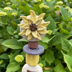 Sunflower Garden Totem
