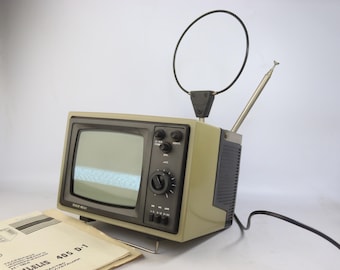 1989 Vintage Soviet Portable TV Silelis 405D-1 – Retro Beige Television, USSR Decor