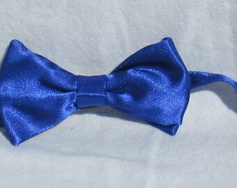 Royal blue satin men's bow tie, blue satin bow tie,all sizes fits, pre-tied bowtie, ready to ship