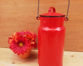Vintage enamel milk jug - red enamelware - 9" - Poland - graniteware - jug with lid and handle - Polish - flower vase - Huta Silesia