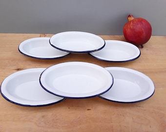 Vintage enamelware bowls - graniteware - camping - outdoor dining - set of 6 - snack bowls - condiment bowls - oval bowls - white - kitchen