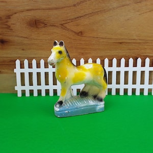 Vintage chalkware carnival prize - horse figurine - equestrian decor - horse decor - Kentucky Derby - horse lover - fair prize - bookend