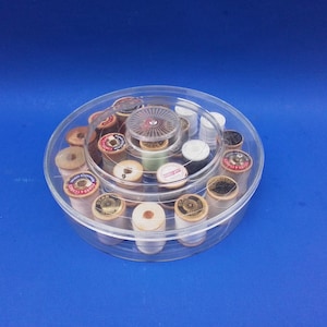 Vintage thread holder - plastic - 21 spools of thread - notions - crafting - sewing room - thread spool holder - thread organizer