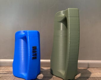 Can holder with handle