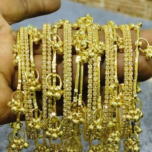 Kashmiri Gold Ghungroo Armreife Set | Strass-Kristall Braut Churi