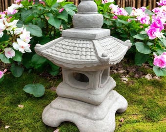 Modern Lantern Concrete Statue Asian Pagoda Decor Zen Garden Ornament Large Sculpture Japanese Solar Lantern Figure Massive Statuary