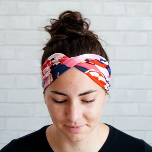 Soft No Slip Wide Comfort Headband Hairband Pink Abstract Pattern image 2