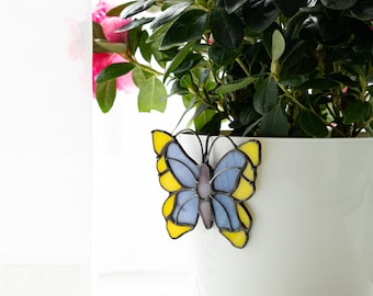 Stained Glass “Schmetterling Pflanze Umarmung – Fensterbank Deko | Muttertag Geschenkidee