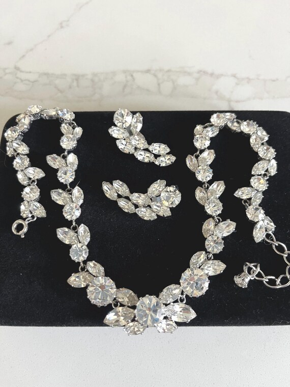 Unsigned stunning demi parure - image 2