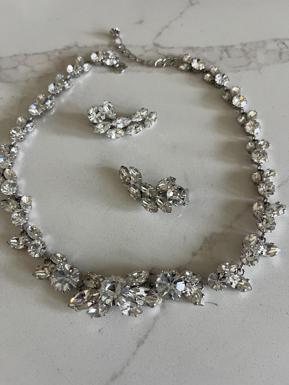 Unsigned stunning demi parure - image 3