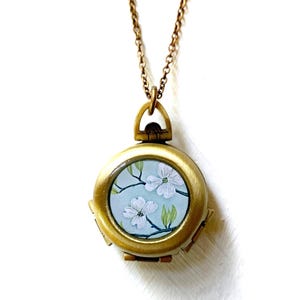 Dogwood Tree Locket, Dogwood Blooming, Blooming Fower Locket