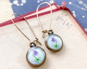 Violet Earrings, Spring Colors, Springtime Earrings, Pretty Earrings, Purple and Green, Flower Jewelry