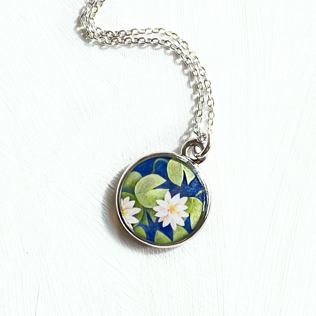 Water Lily Necklace, Beautiful Lily Pad Jewelry, Water Lilies, Lotus Flower, Nature Lovers Gift