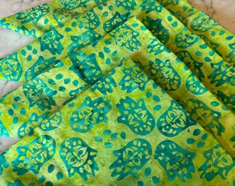 One Bright Lime Green Abstract Batik Fabric Dinner Napkins, Cotton Napkins, Reusable Napkins, Summer Party Napkins, Island Batik Napkins
