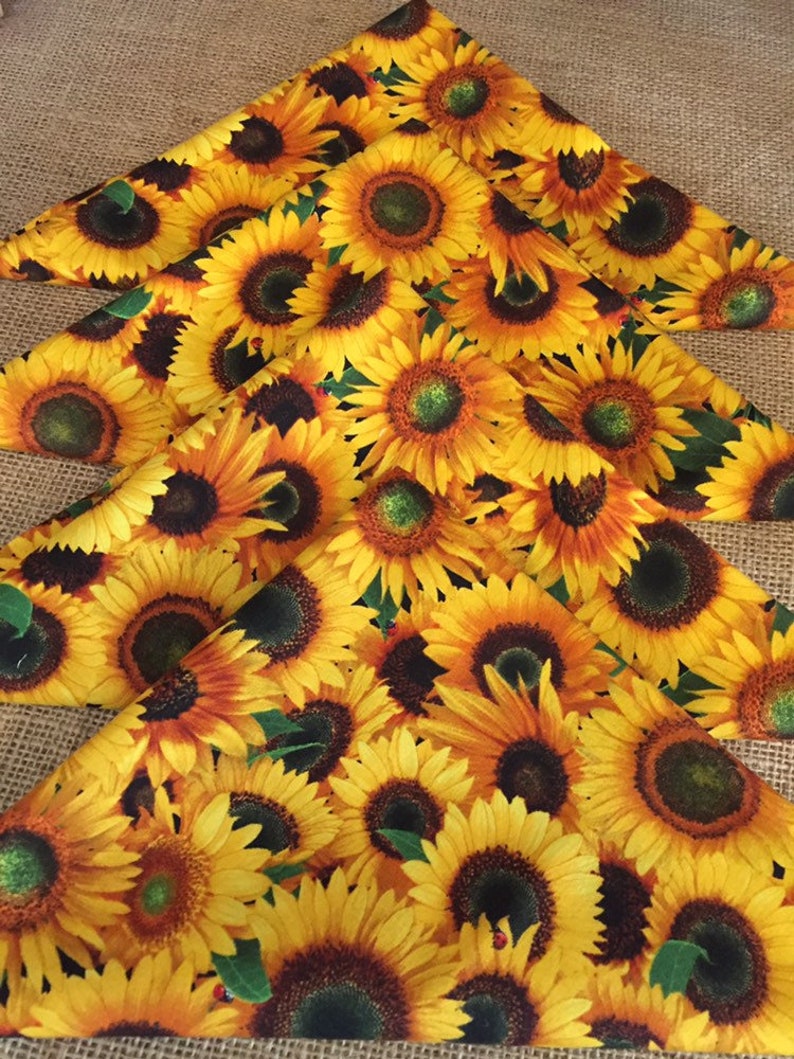 Sunflower Cloth Dinner Napkins, Cottagecore Farmhouse Home Decor, Reusable Washable, Sunflowers Floral Spring Summer Table Cloths image 2