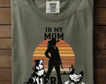 Vintage Western Dog Mom Tee,Chicken Mom Tee:Vintage Cowgirl Mama Shirt,In My Era Fan Graphic, Funny Western Mom T-Shirt,Dog Mom Western