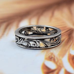 Oxidized Sterling Silver Scroll Filigree Band Ring, Antique Floral Style