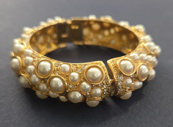 Kenneth J Lane gold tone hinged cuff bracelet - image 4