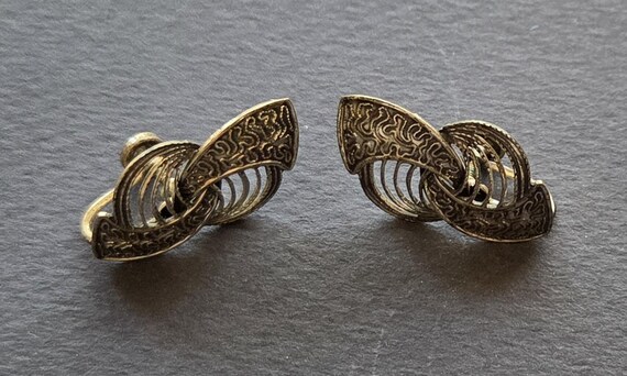 Beau sterling silver screw back earrings