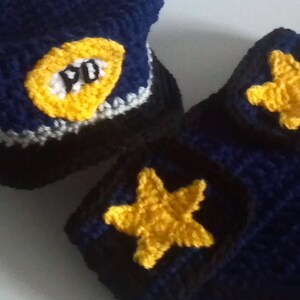 Policeman hat and diaper cover crochet Pattern, Bonus Handcuffs, Newborn only image 4