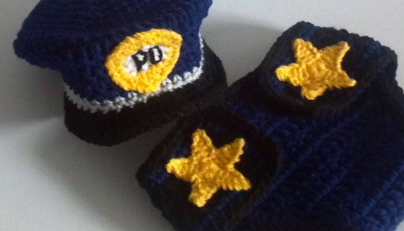 Policeman hat and diaper cover crochet Pattern, Bonus Handcuffs, Newborn only image 4