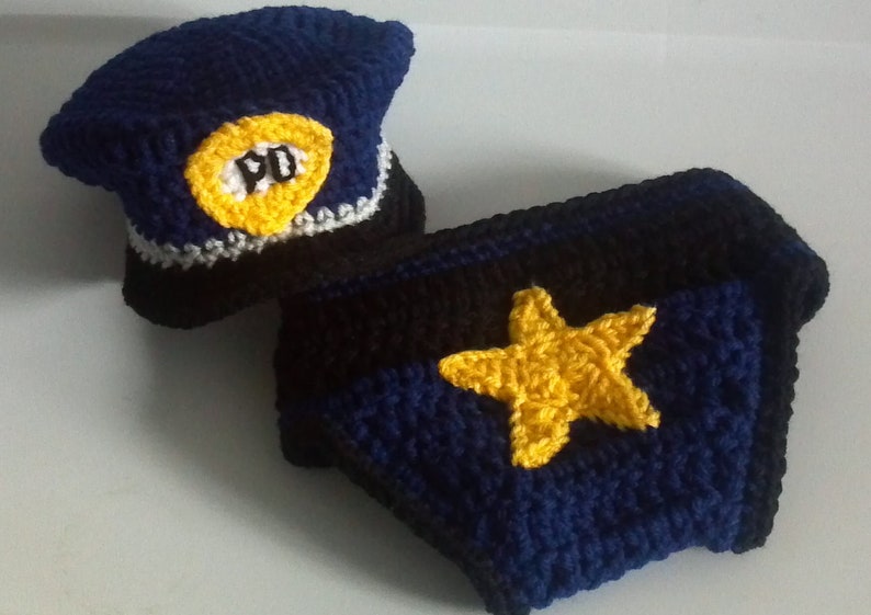 Policeman hat and diaper cover crochet Pattern, Bonus Handcuffs, Newborn only image 3