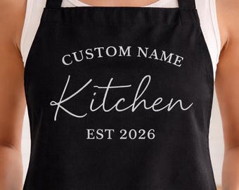 Grembiule da cucina personalizzato, con nome e anno di fondazione, ideale come regalo per chef e appassionati di pasticceria.