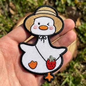 Cute Cottagecore Duck Patch, Vintage Straw Hat Goose Iron On Patch, Strawberry Bag Animal Badge, Kawaii Fruit Jacket Decor, Gift