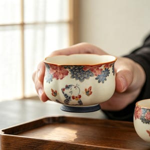 Taza de té Gongfu con diseño de gato pintado a mano, taza maestra de cerámica floral, taza de té artesanal con borde de flor