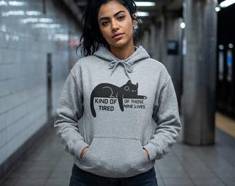 Sudadera con capucha con ilustración de gato cansado, sudadera Kind of Tired Nine Lives, Gildan 18500