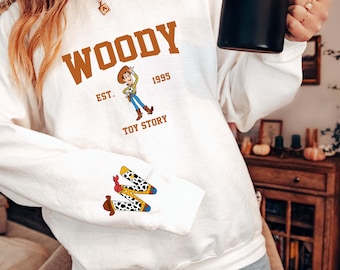Toy Story Sheriff Woody-sweatshirt, aangepaste mouwnaam 2026, aangepast Disney-gezinsreisje
