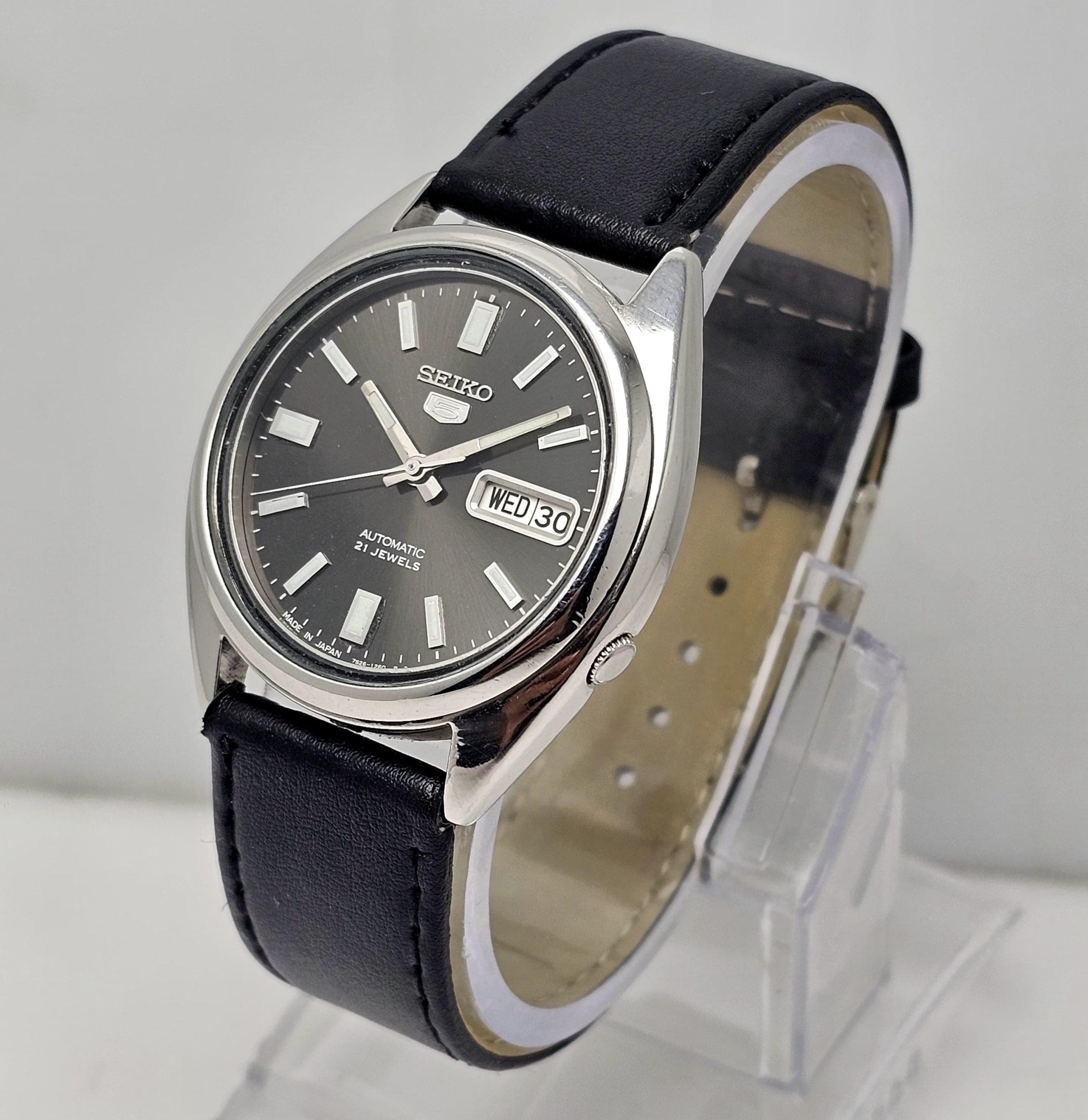 Seiko 5 Automatic 7S26-0590 Day/date Vintage Men's Watch - Etsy