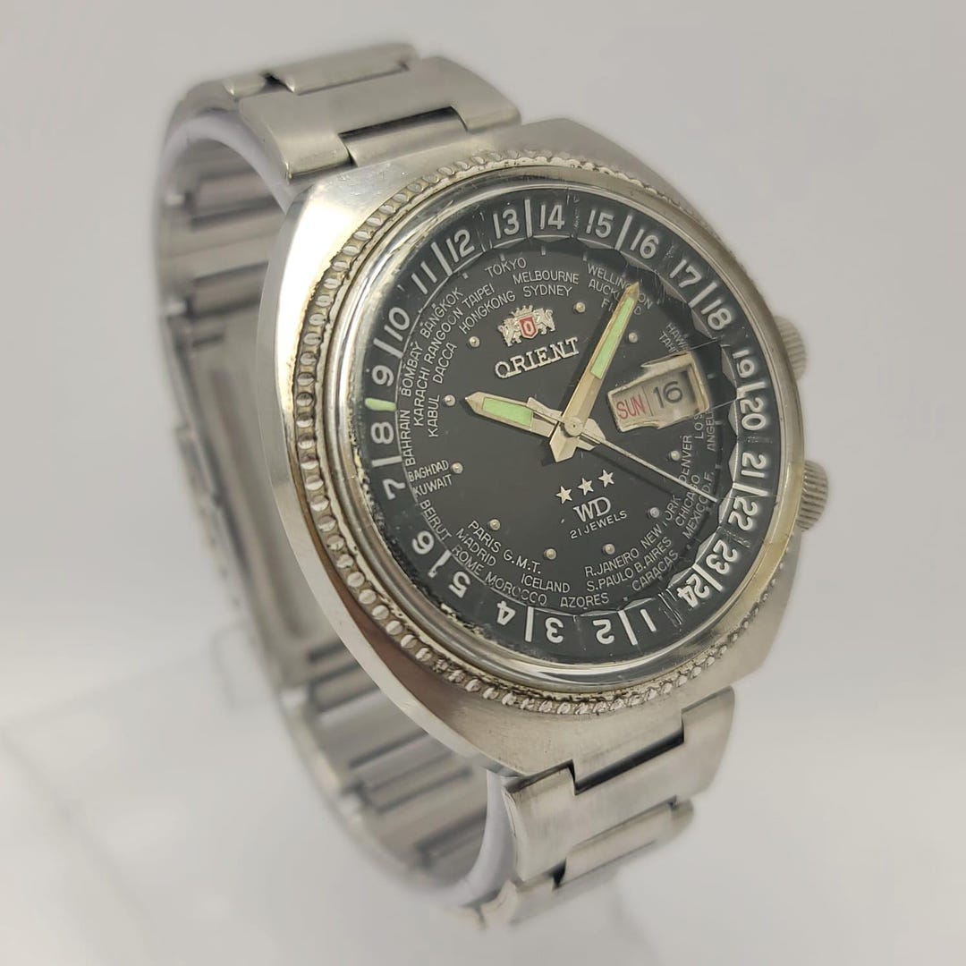 Orient World Diver Day/date Y469622-7A Automatic Vintage Men's
