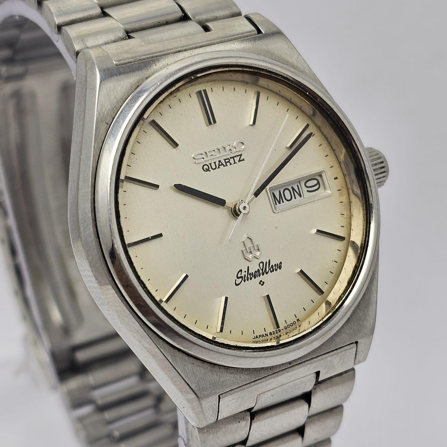 SEIKO QUARTZ SilverWave 腕時計 グリーン文字盤 稼動 Seiko Silver Wave 8229-8000 Day/date Quartz Vintage Men's Watch - Etsy