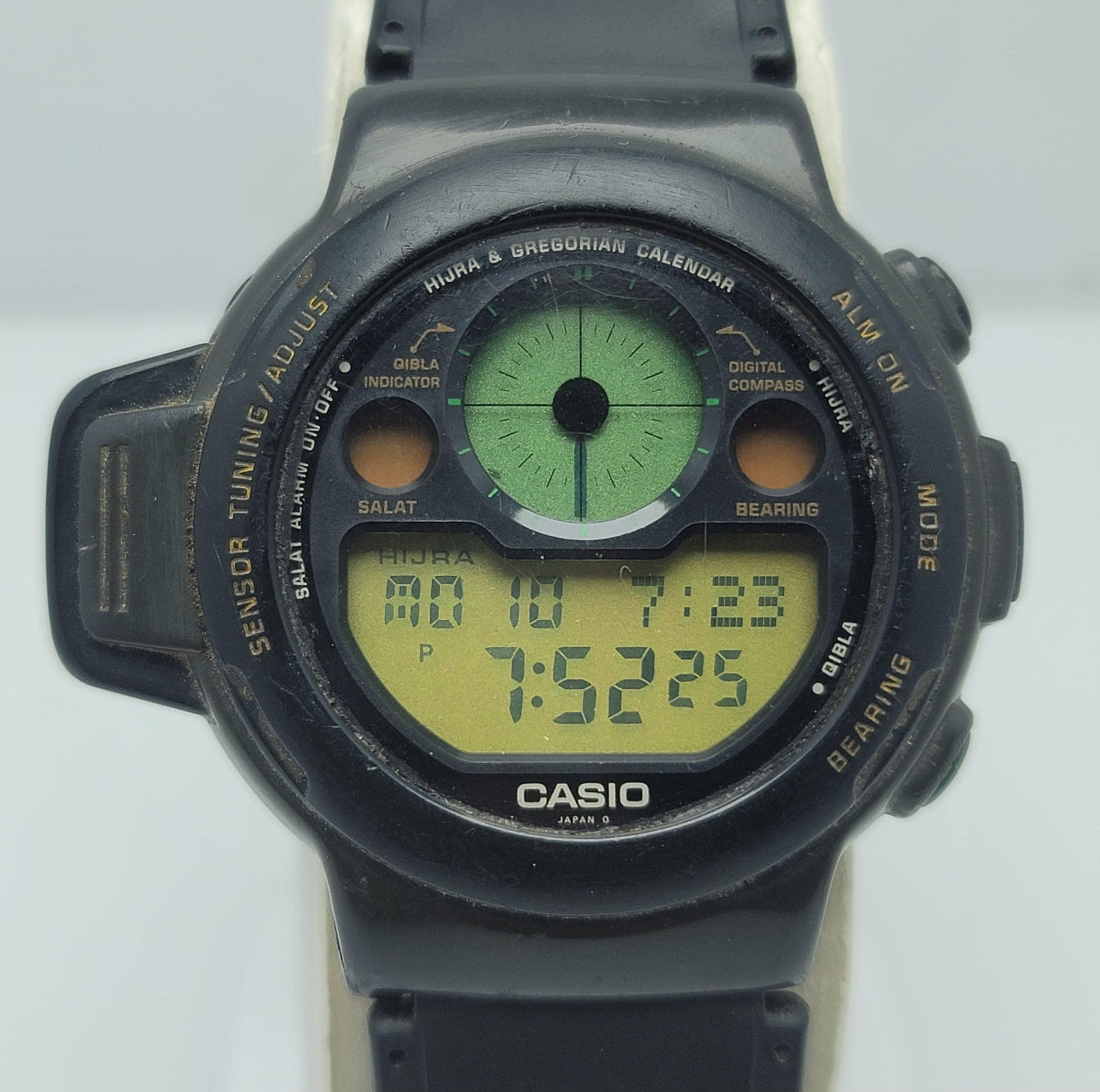 Casio CPW-310 Islamic Prayer Qibla Compass Quartz Vintage Men's