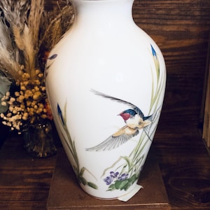 Meadowland Bird Vase - Etsy