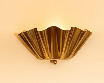 Brass Half Flower Wall Sconce – Mid-Century Modern Lighting