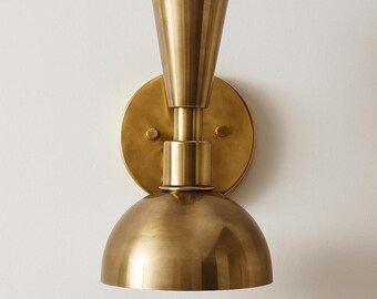 Italian Brass Wall Sconce | Vintage Mid Century Modern Light | Hollywood Regency Wall Lamp