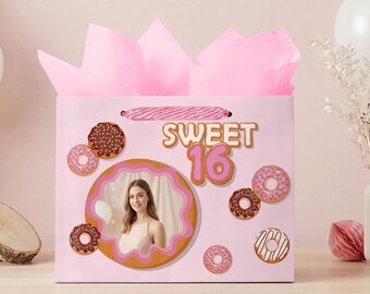 Sacola de presente personalizada para festa de 16 anos – Tema de donuts, lembrancinha personalizada com foto