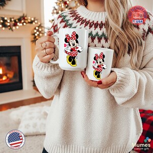 Taza personalizada de Minnie Mouse con nombre personalizado, taza de café Disney, linda taza de dibujos animados, regalo para mamá, regalo para amantes de Disney, taza de cumpleaños imagen 2