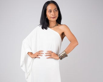 Robe longue blanche, robe à une épaule, robe blanche off, robe de soirée épaule off, robe caftan blanche, robe de soirée blanche, robe de cocktail