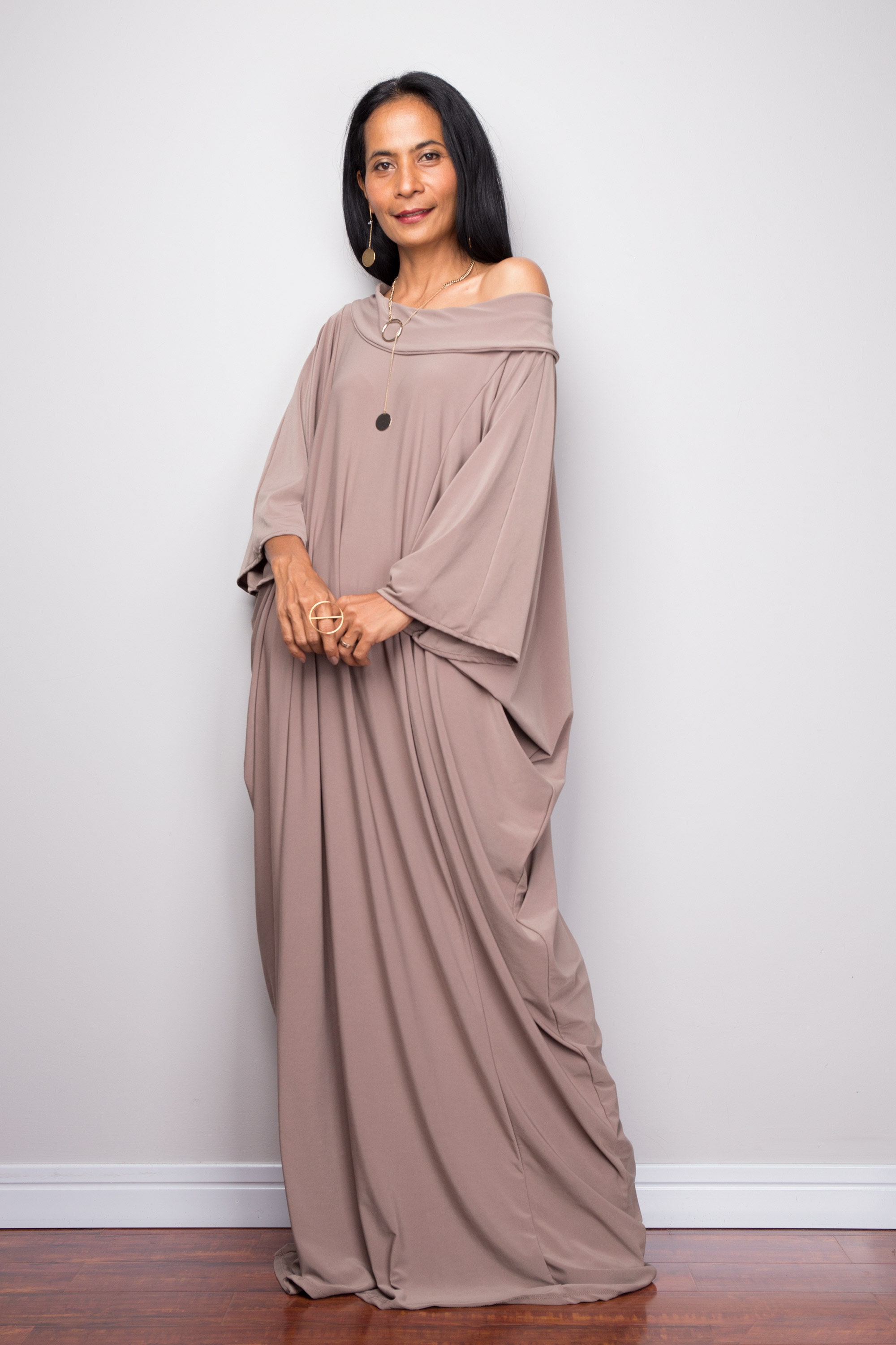 nui mond カフタンワンピース美品 nui mond カフタンワンピース美品