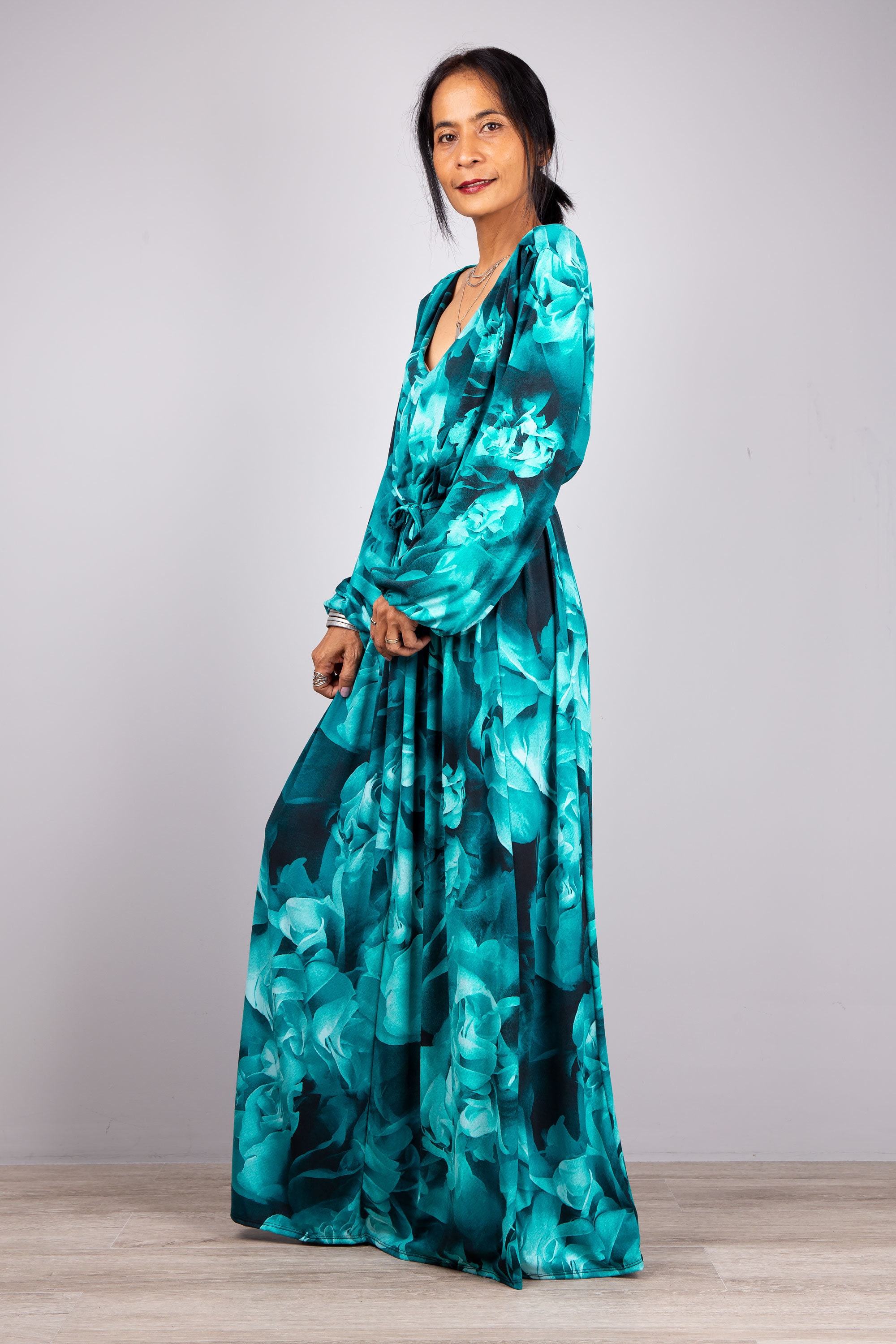 1920's long sleeve flapper dress 1920s style two-piece dress made of black chiffon with long sleeves