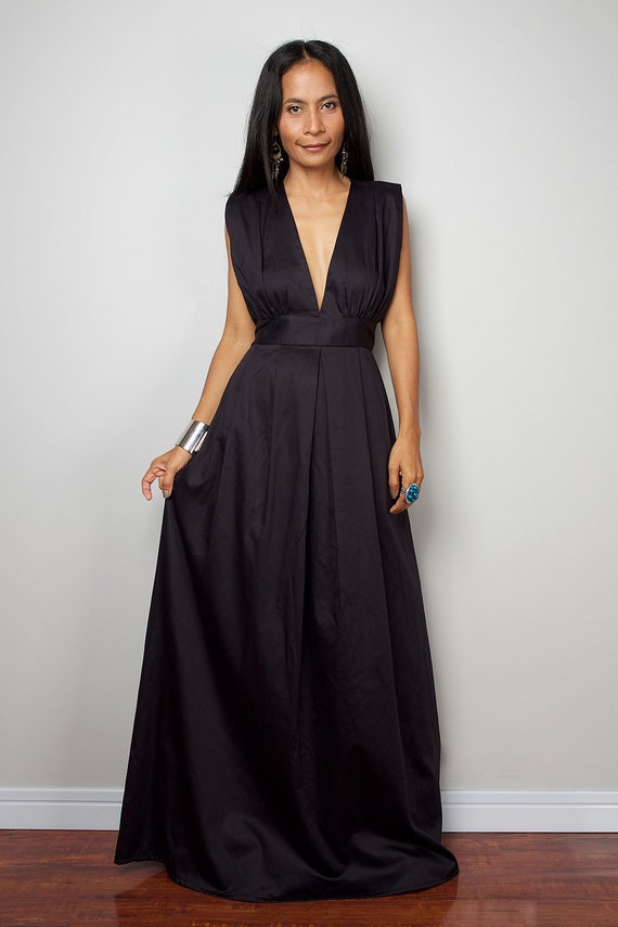 black cotton gown