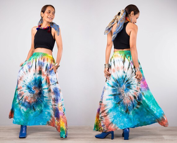 Tie dye skirt with clearance pockets